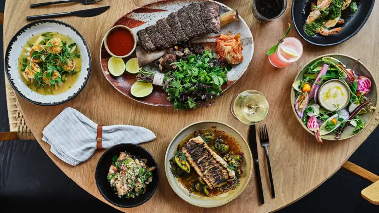 DINING & CULINARY EXPERIENCES