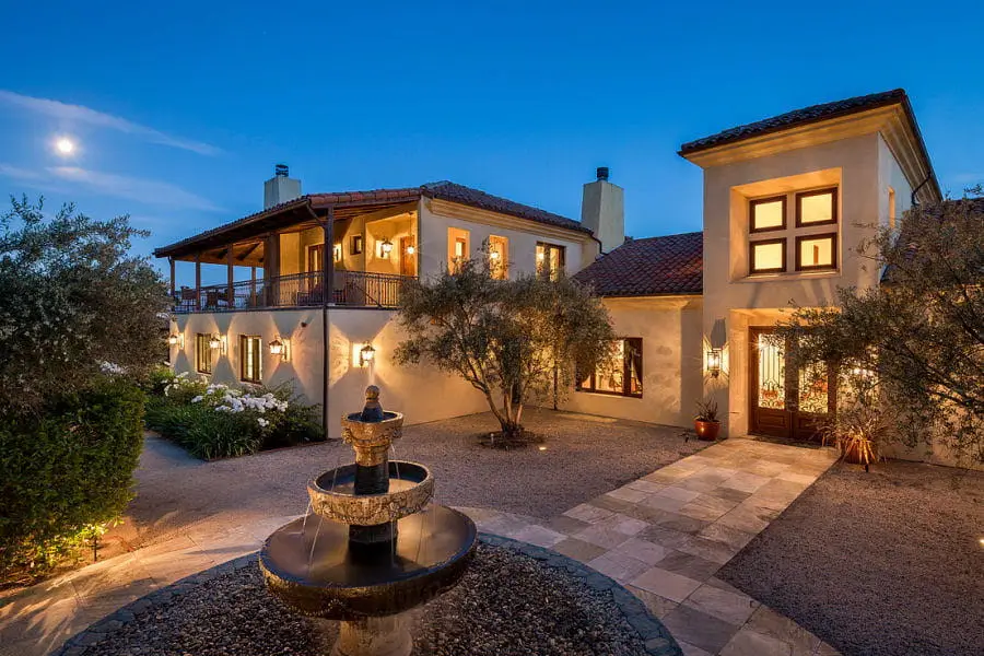 luxury Napa Valley villa The Vine & Rose Gallery in Calistoga